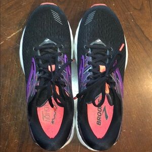 Brooks adrenaline GTS 19